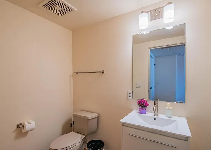 Chic Urban 1br Pool Gym Parking W&d Dt Phoenix