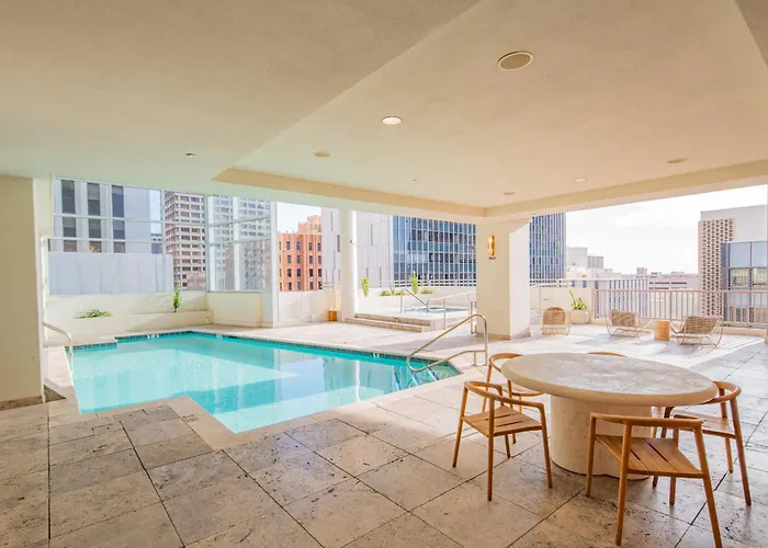 Chic Urban 1br Pool Gym Parking W&d Dt Apartment Phoenix