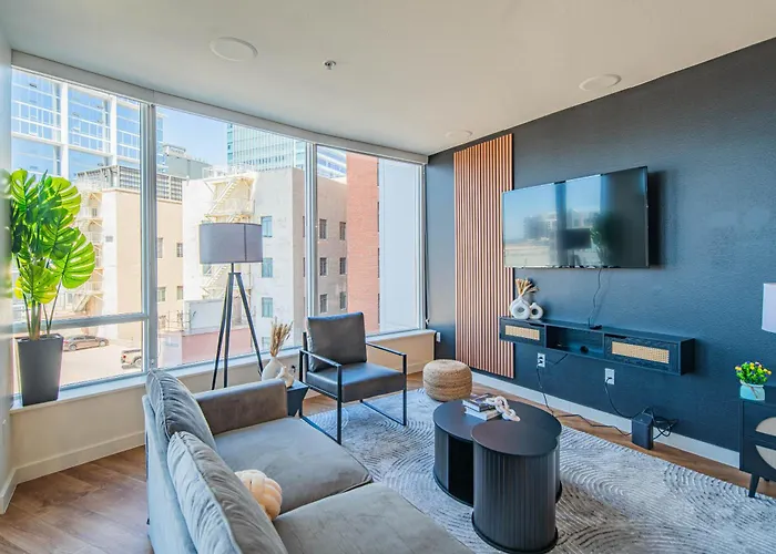 Apartment Chic Urban 1br Pool Gym Parking W&d Dt